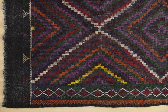 Vintage Kelim Usak matto. Noin 70 vuotta. Koko 340 x 192 cm. 100% Villa.