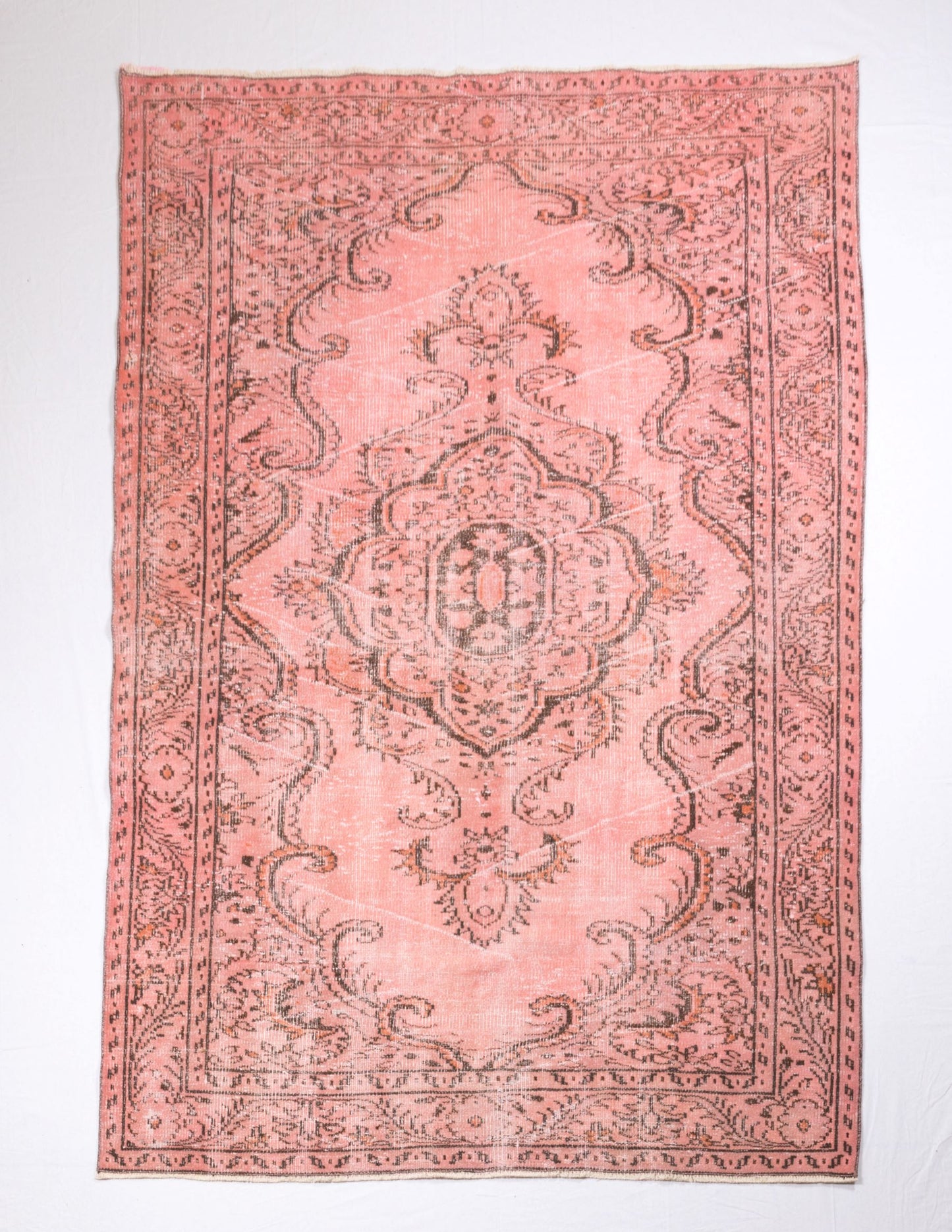 Vintage carpet, size 250x175 cm, 50+ years
