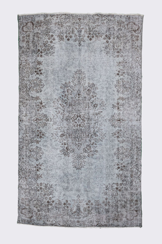 Vintage carpet, size 255x170 cm, 50+ years