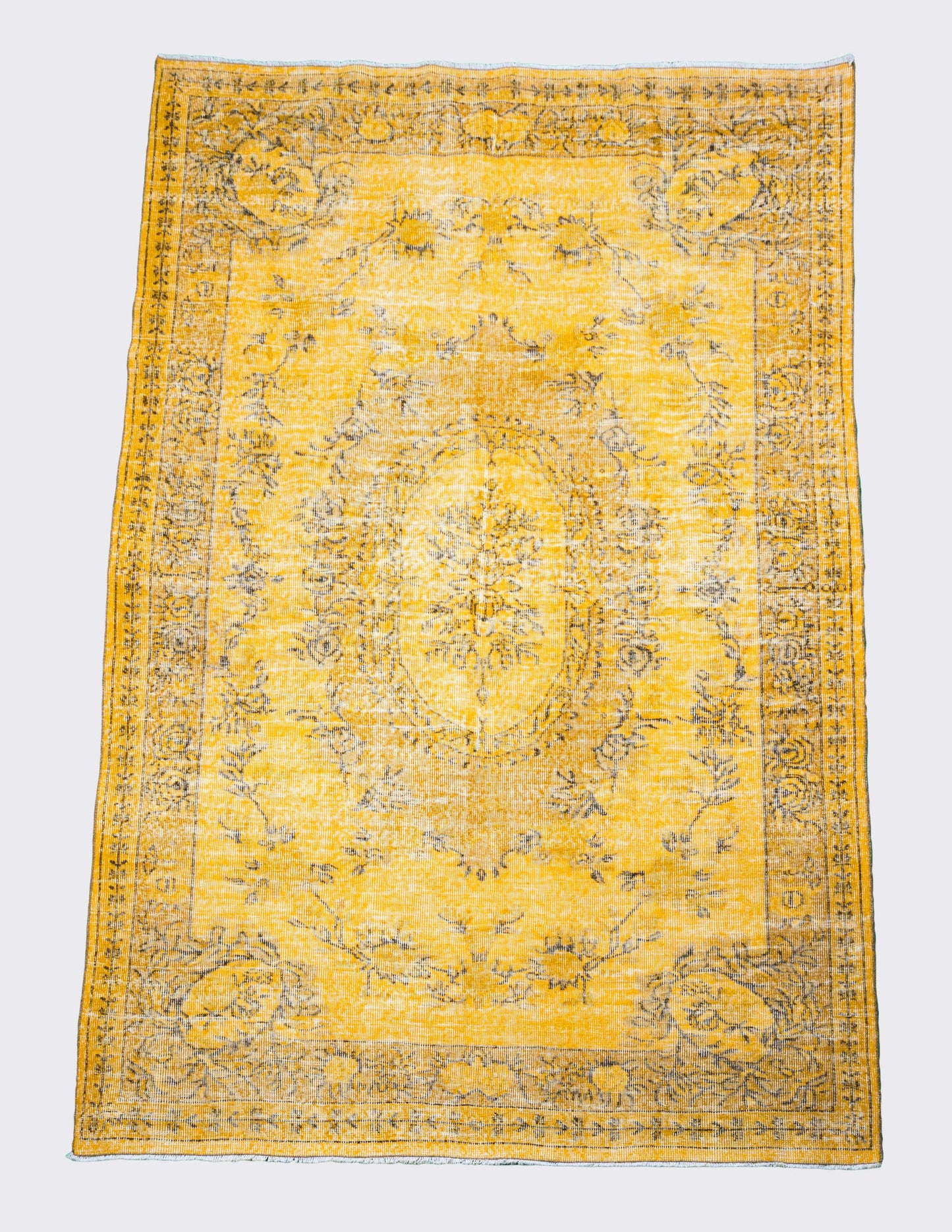 Vintage carpet, size 273x182 cm, 50+ years